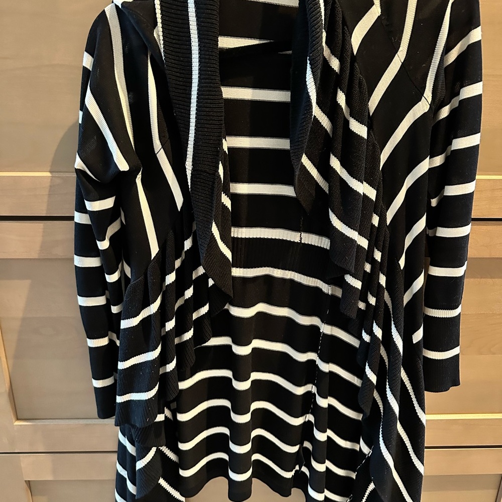 Classic Black and White Striped Cardigan by White House Black Market 🦓🦓